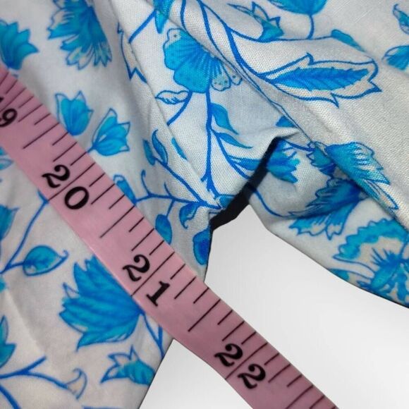 Draper James Womens Top Sz Large V-Neck Puff Sleeves Blue Paisley Cottagecore - Picture 9 of 11